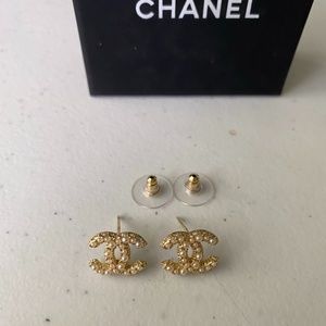 Earrings gold tone CHANEL Authentic